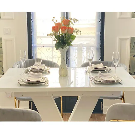 Serenite Au Centre N 5 アパート